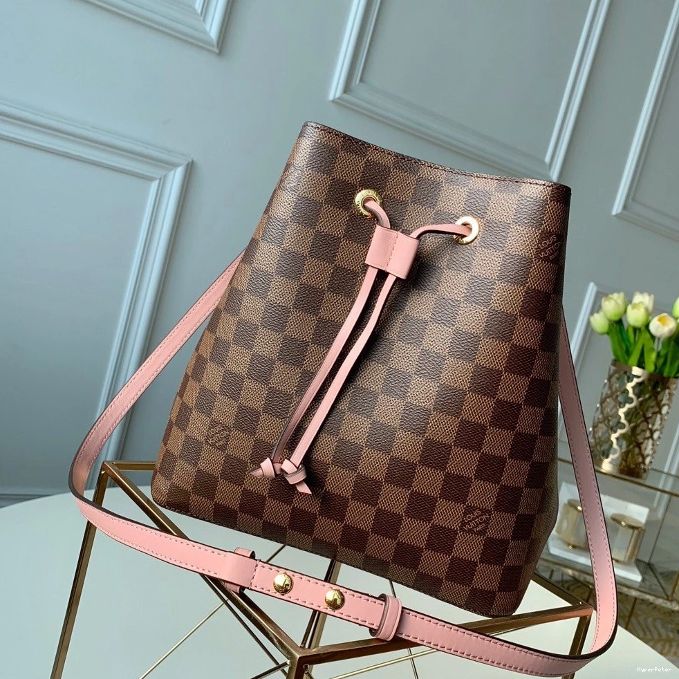 NÉONOÉ VUITTON LOUIS 0804
